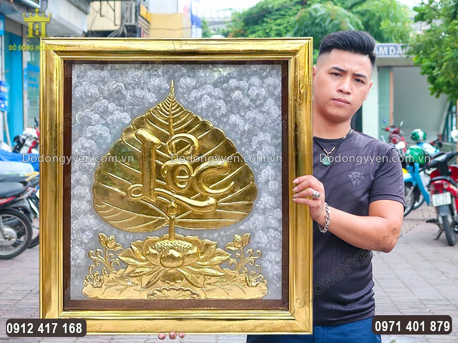 Tranh c&oacute; k&iacute;ch thước nhỏ nhắn, th&iacute;ch hợp treo trong mọi kh&ocirc;ng gian sống